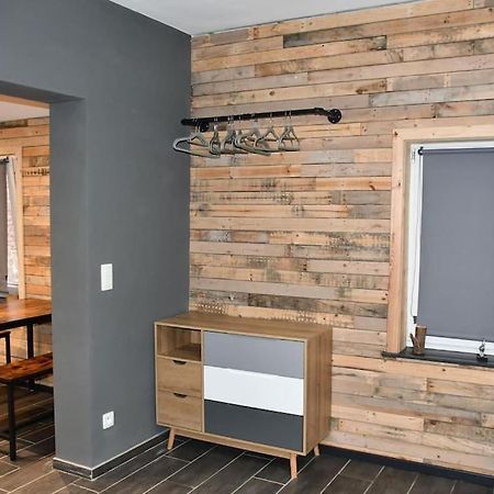 Logement In Wood Brugelette Esterno foto