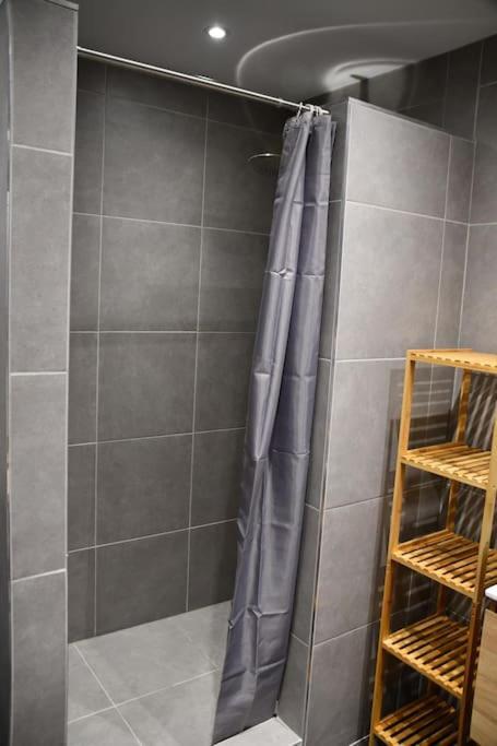 Logement In Wood Brugelette Esterno foto