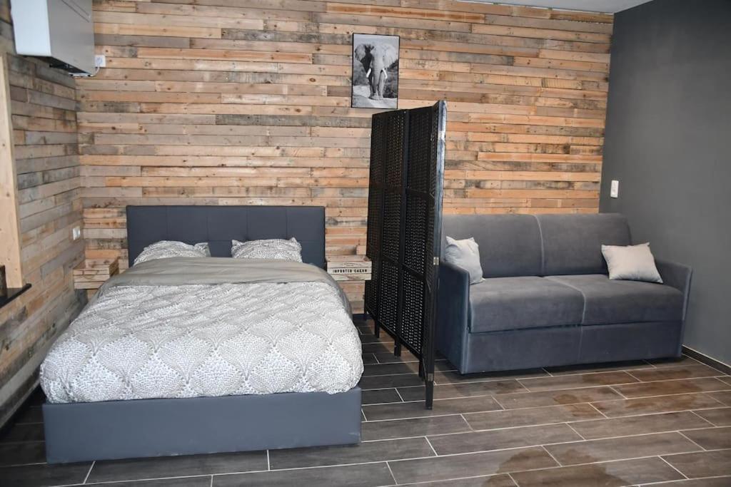 Logement In Wood Brugelette Esterno foto